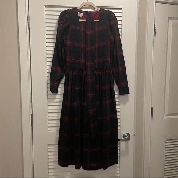 Laura Ashley Dresses & Skirts - Laura Ashley Plaid Long Sleeve Dress
